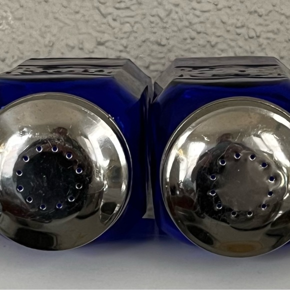 Vintage Cobalt Blue Glass Square Salt and Pepper Shakers Repro - Picture 9 of 10